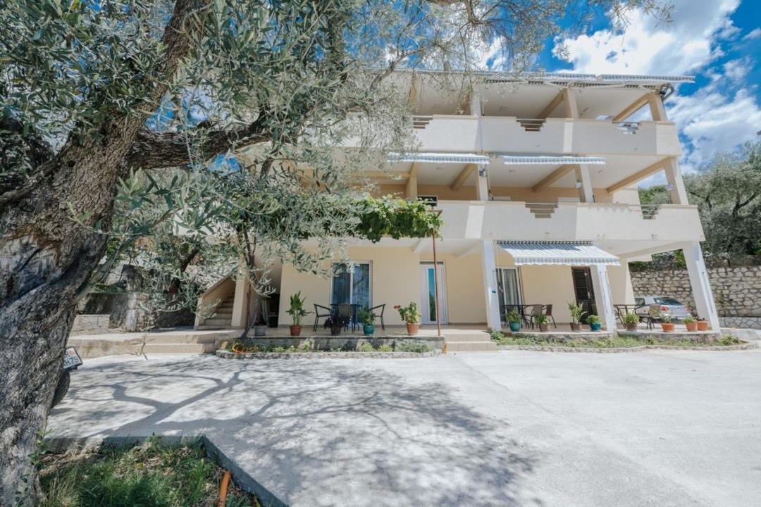 Olive Garden Apartment Bar Exterior foto