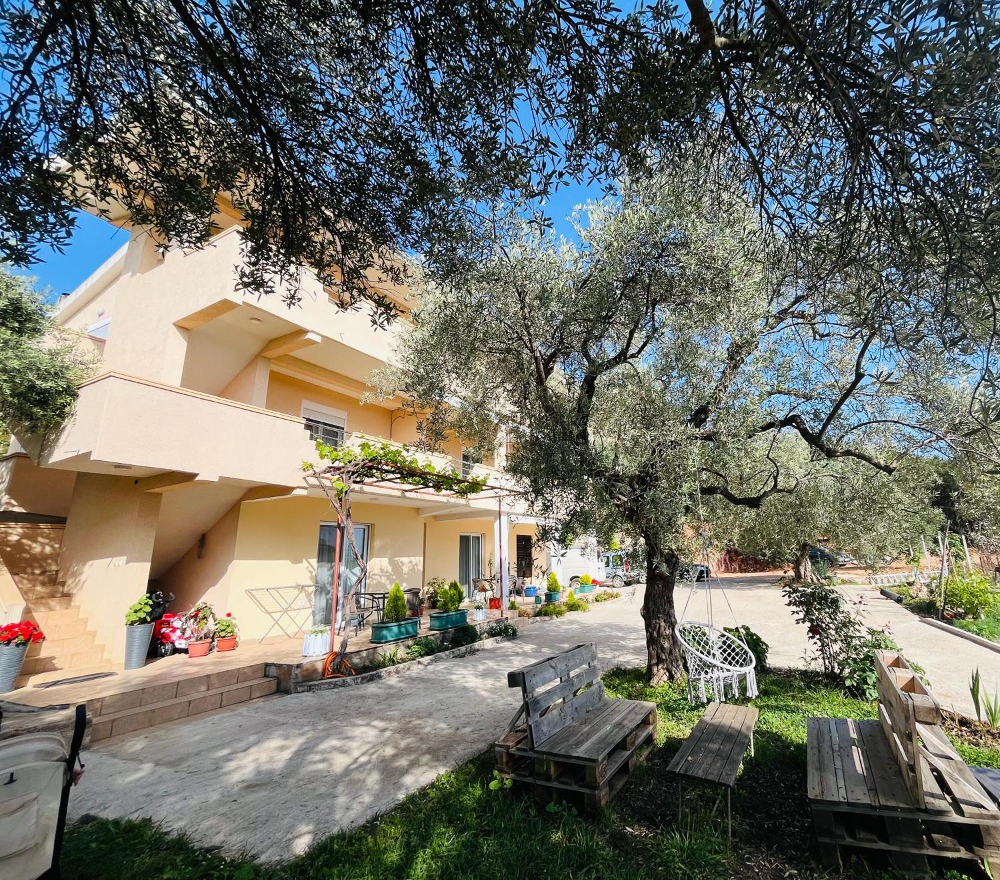 Olive Garden Apartment Bar Exterior foto
